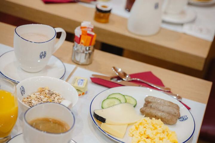 Breakfast/Coffee Service 42 of 51