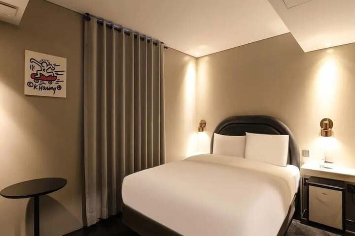 Room 31 of 36