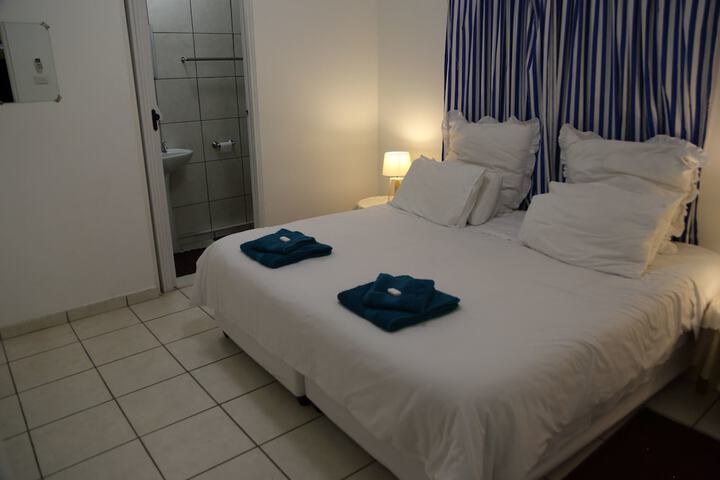 Room 4 of 26