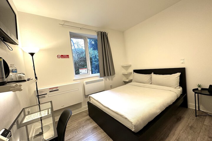 Room 15 of 36