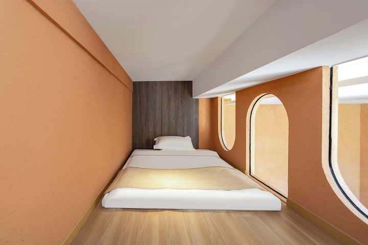Room 11 of 52