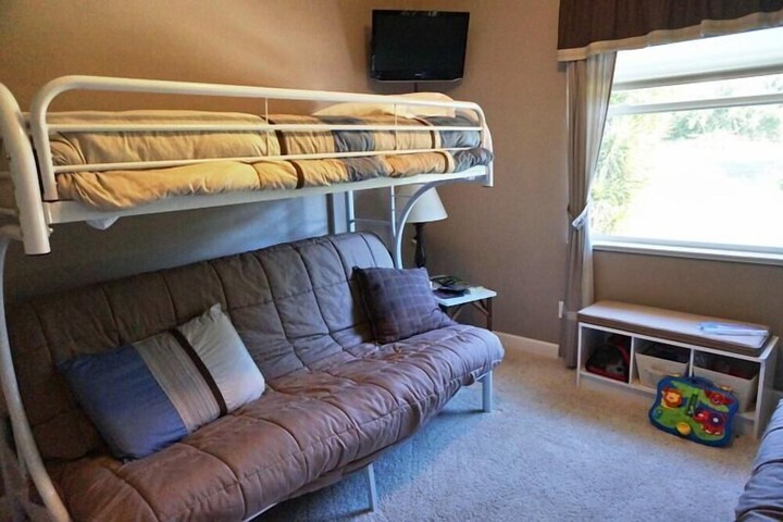 Room 2 of 19