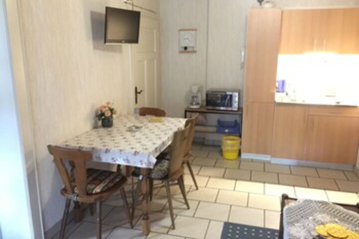 Room 10 of 22