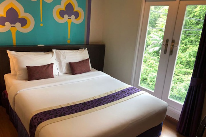 Room 12 of 61
