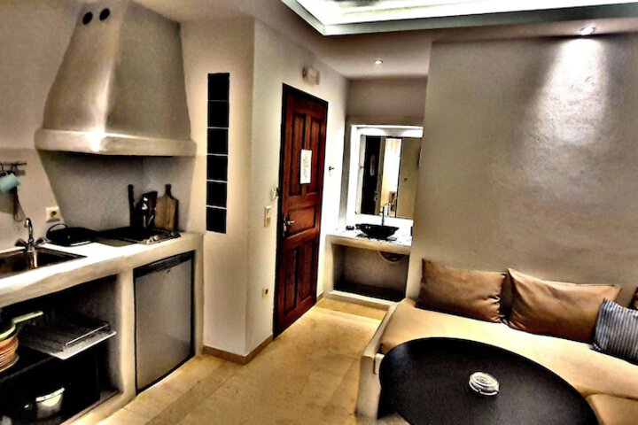 Room 61 of 162