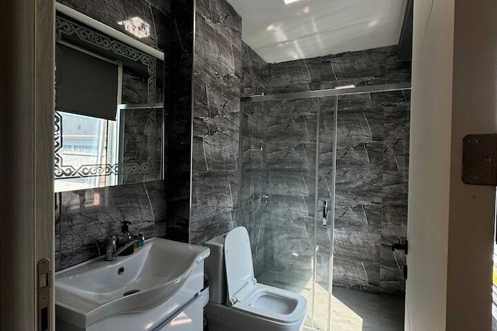 Room 30 of 46