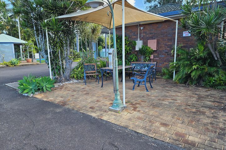 Hotel Exterior 59 of 64