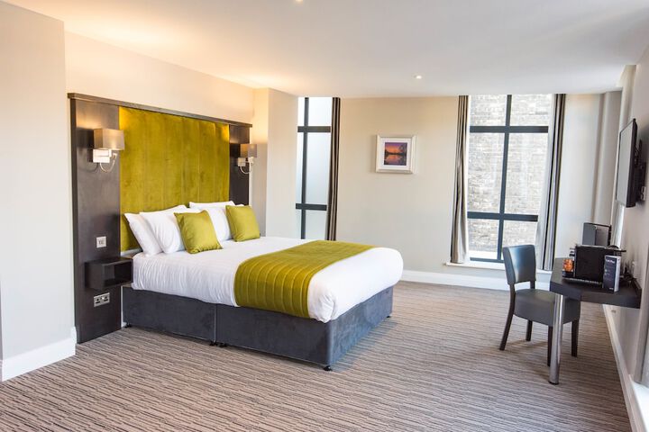 Room 15 of 46