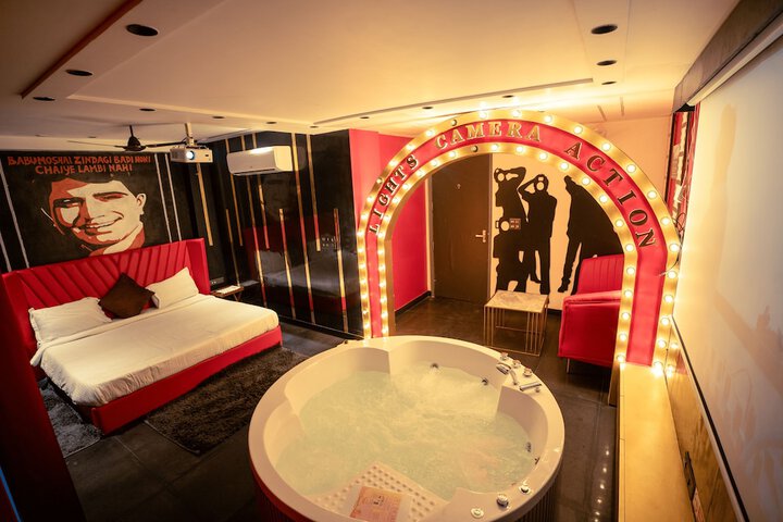 Room 27 of 149