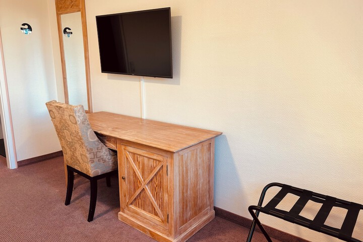 Room 7 of 26