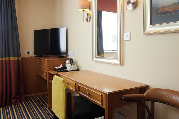 Room 5 of 34