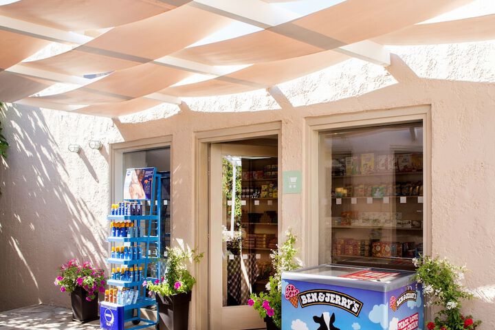 Gift shop