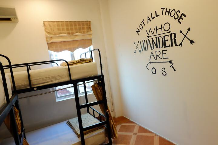 Room 4 of 39