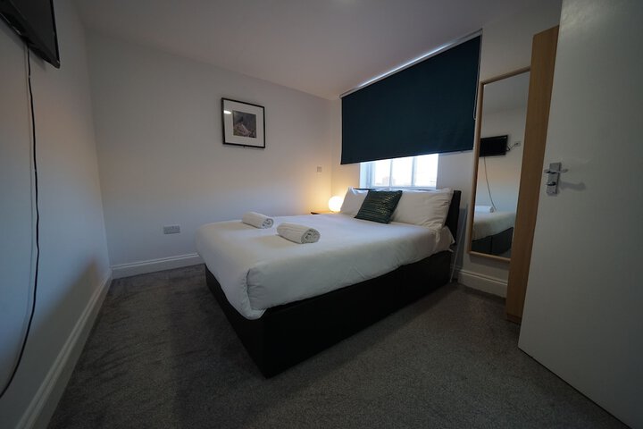 Room 4 of 33
