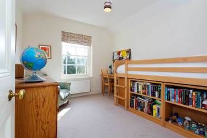 Room 12 of 26