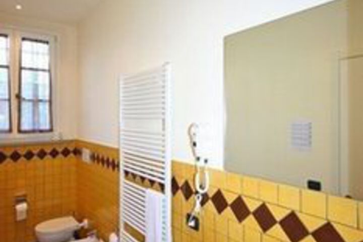 Room 8 of 51