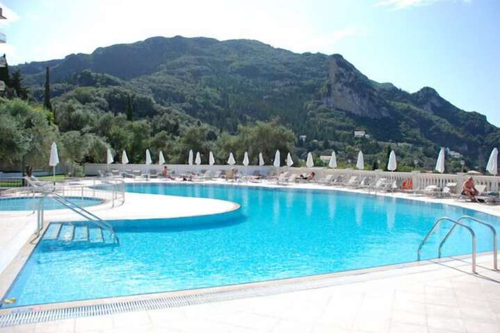 Pools & Facilities