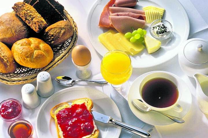 Breakfast/Coffee Service 23 of 37