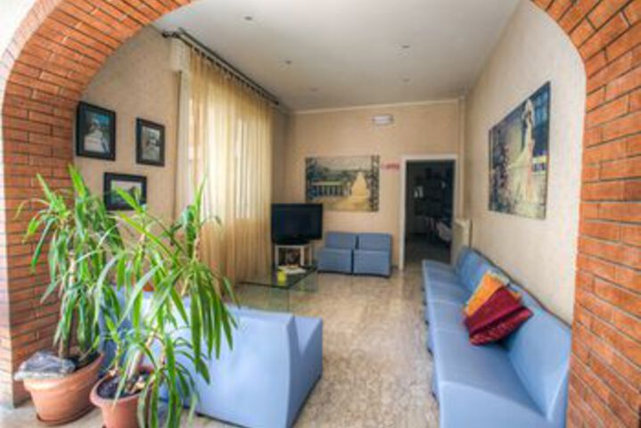 Room 13 of 20