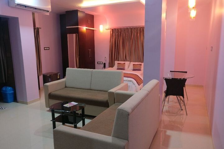 Hotel Interior 4 of 31