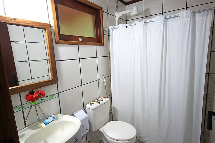 Room 13 of 40
