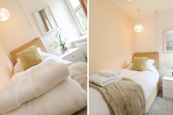 Room 3 of 8