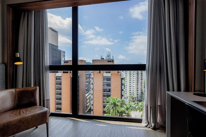 Room 64 of 159