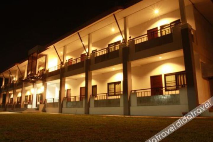 Hotel 5 of 12