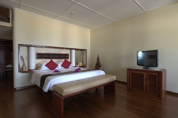 Room 4 of 88