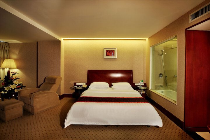 Room 16 of 45