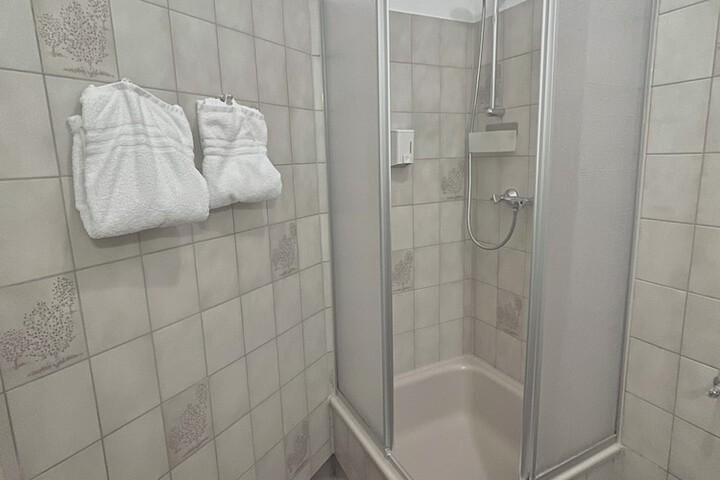 Room 29 of 169