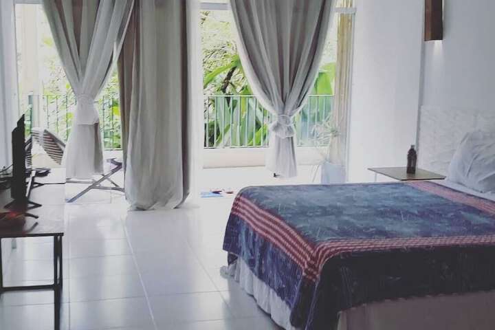 Room 17 of 46