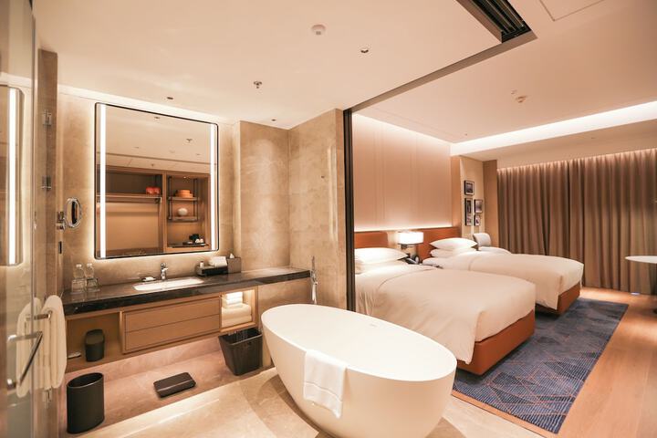 Room 49 of 85
