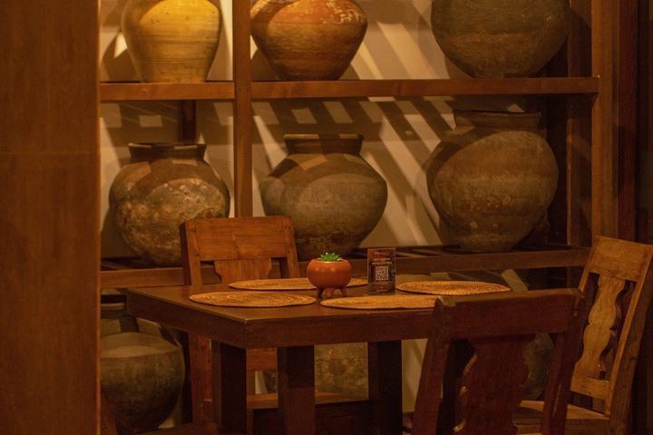 Breakfast area