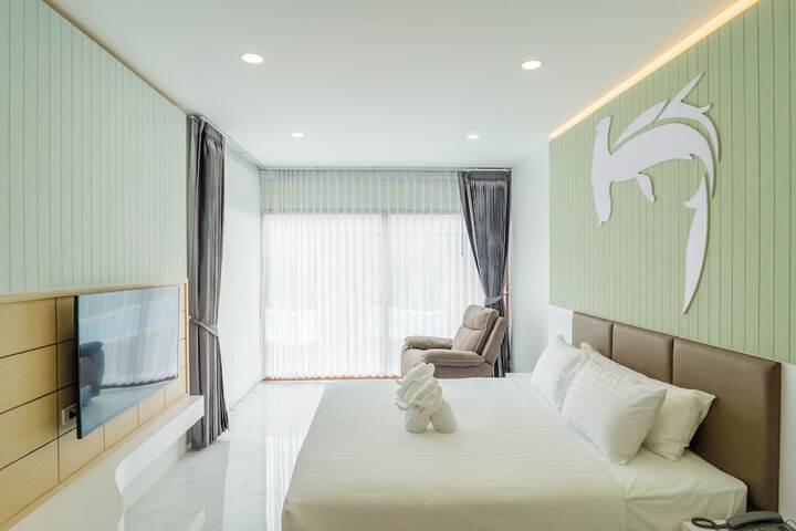 Room 19 of 100