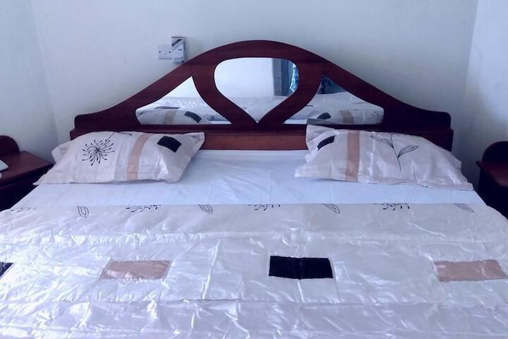 Room 2 of 18