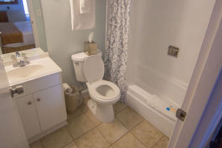 Room 10 of 82