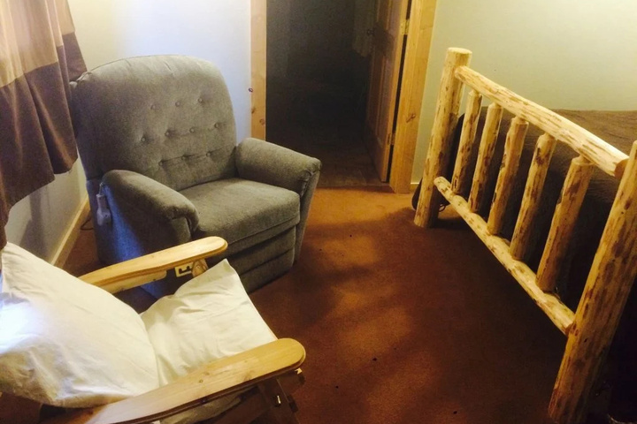 Room 3 of 10