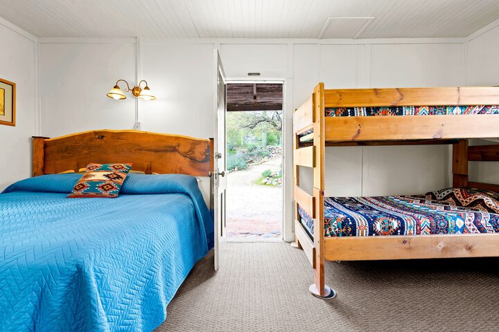 Room 2 of 64
