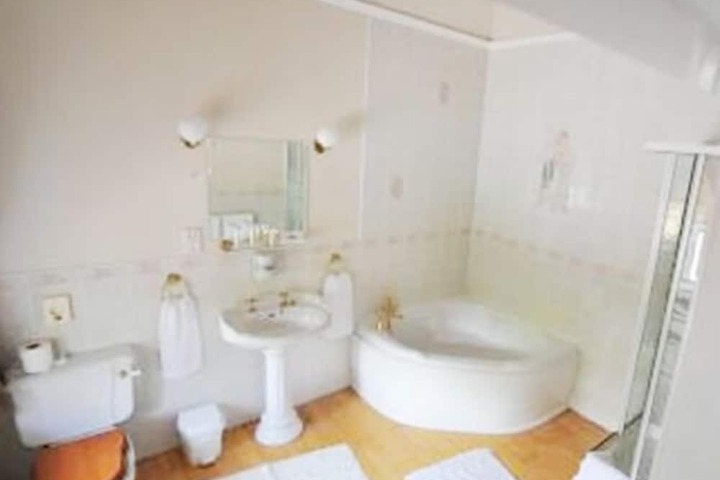Bath Interior