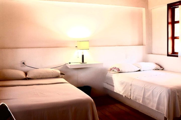 Room 13 of 34