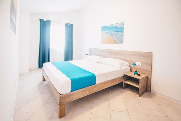 Room 4 of 71
