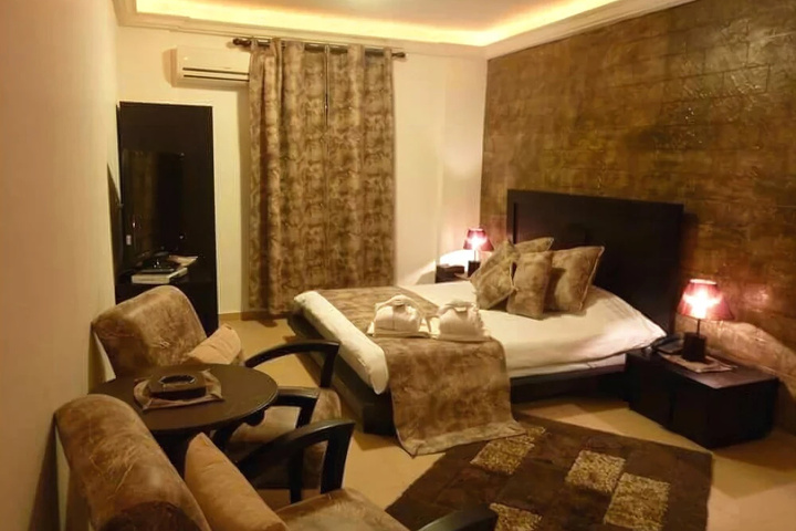 Room 3 of 29