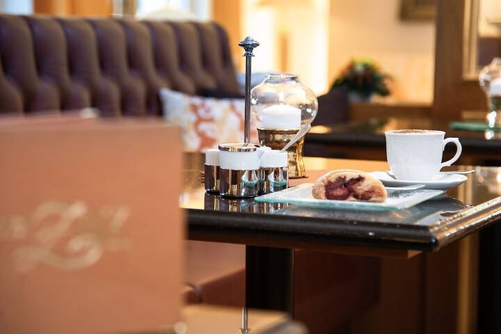 Breakfast/Coffee Service 30 of 31