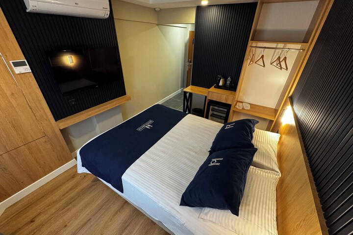 Room 26 of 40