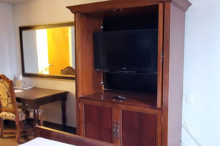 Room 16 of 32