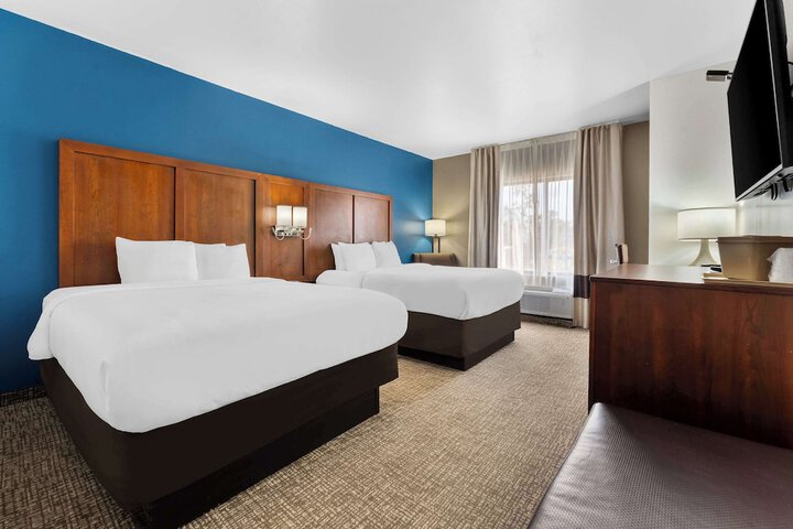2 Queen Beds Accessible (5 of 7)