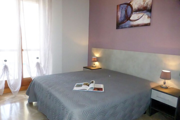 Room 5 of 46