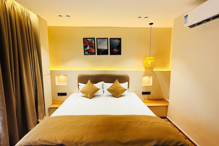 Room 74 of 104