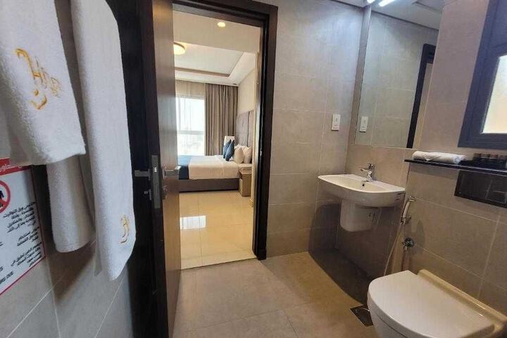 Room 20 of 24